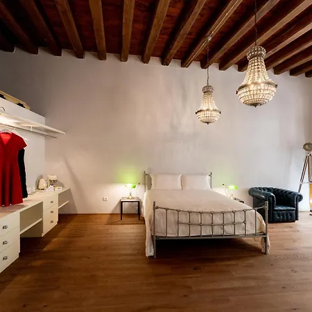 D H Lawrence Hotel 4*